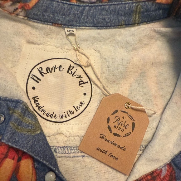 A Rare Bird! Women's Western Print Sleeveless Vest - Blue - Picture 3 of 9